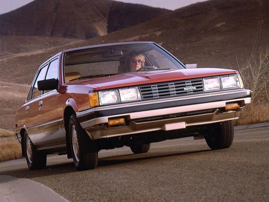  Toyota Camry 1982 года  (US) (фото 12 из 12)